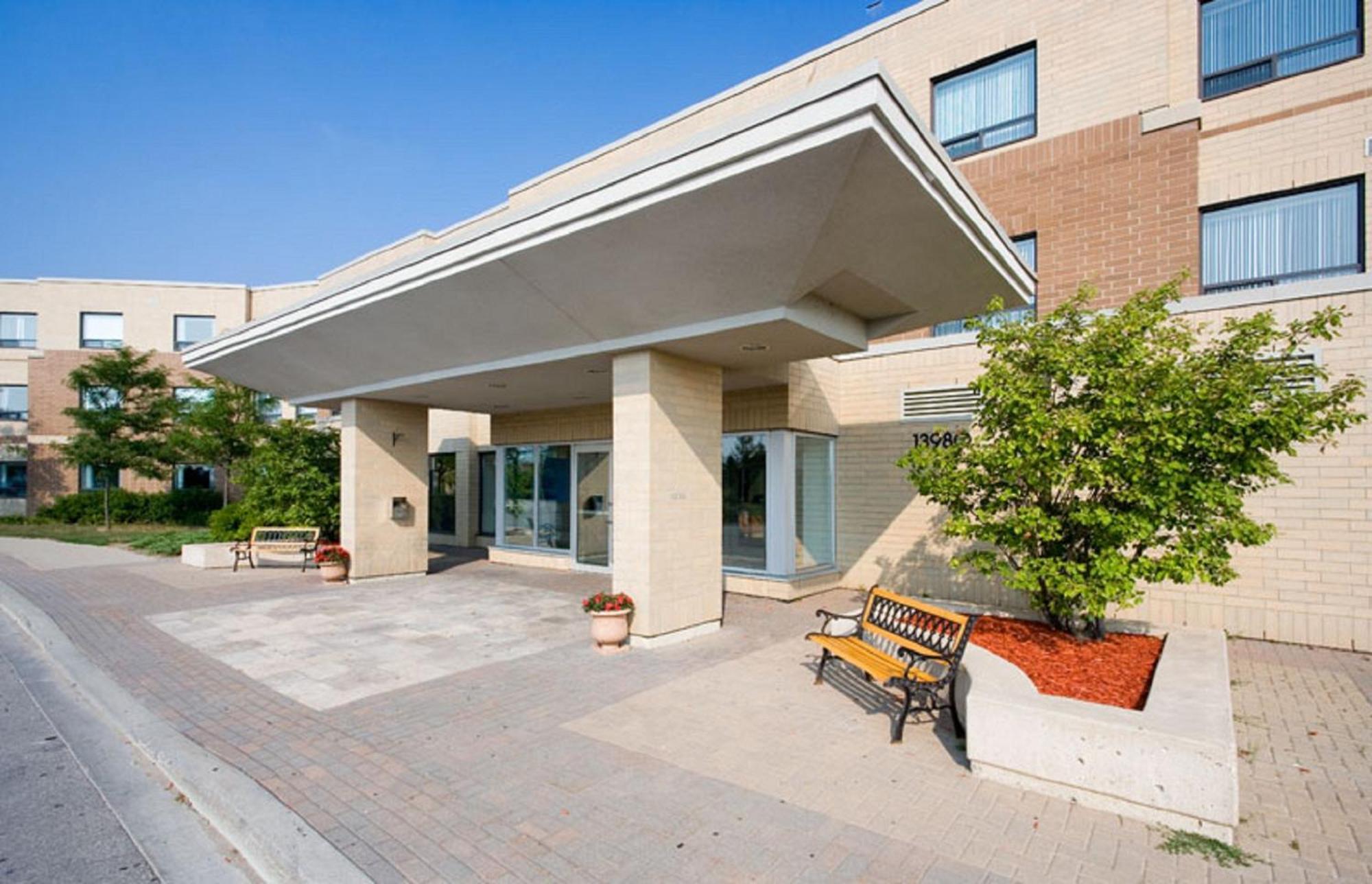 Residence & Conference Centre - King City Exterior photo